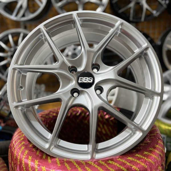 رینگ BBS بی بی اس 2024 سایز 17/108 نقره‌ای
