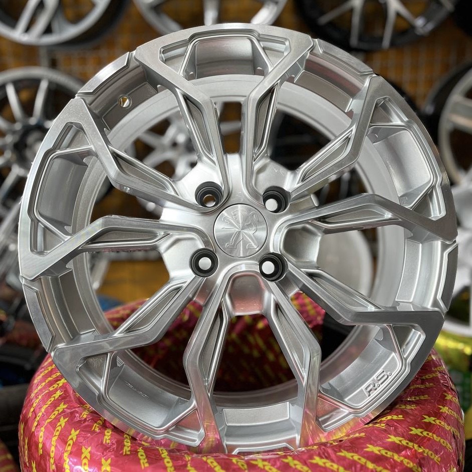 رینگ RS پژو سایز 17/108 نقرهای