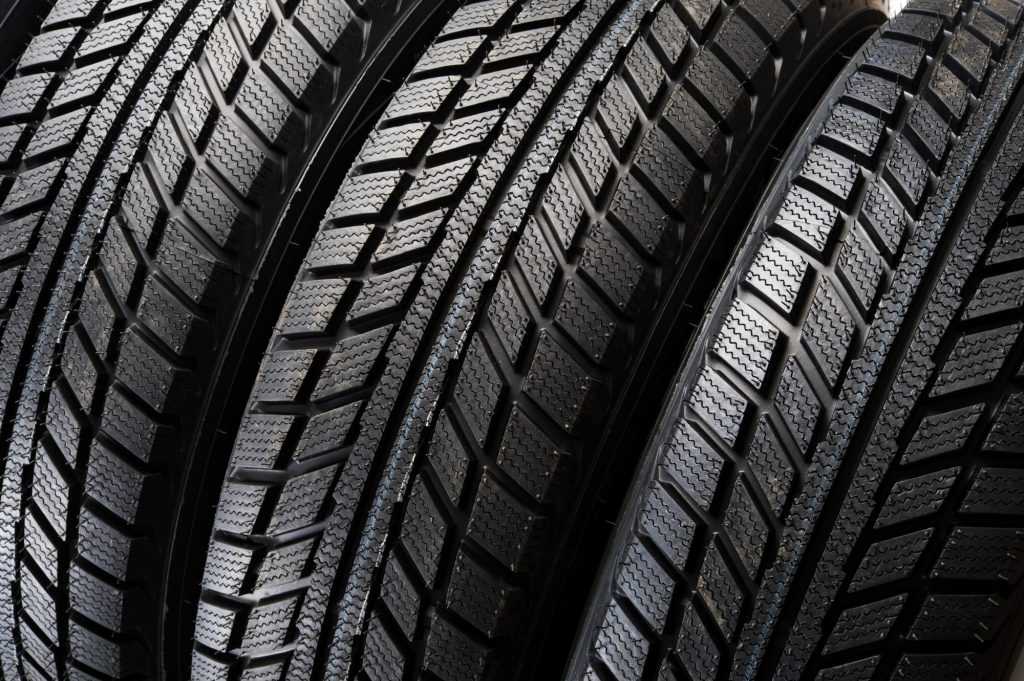 لاستیک‌های کویر تایر بهتر است یا یزد تایر