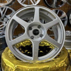 رینگ Enkei انکی evo 8 سایز 16 نقره‌ای