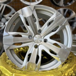 رینگ لس انجلس سایز 16 تراش نقره‌ای براق