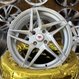 رینگ Vossen ووسن مدل 2025 سایز 16 نقره‌ای