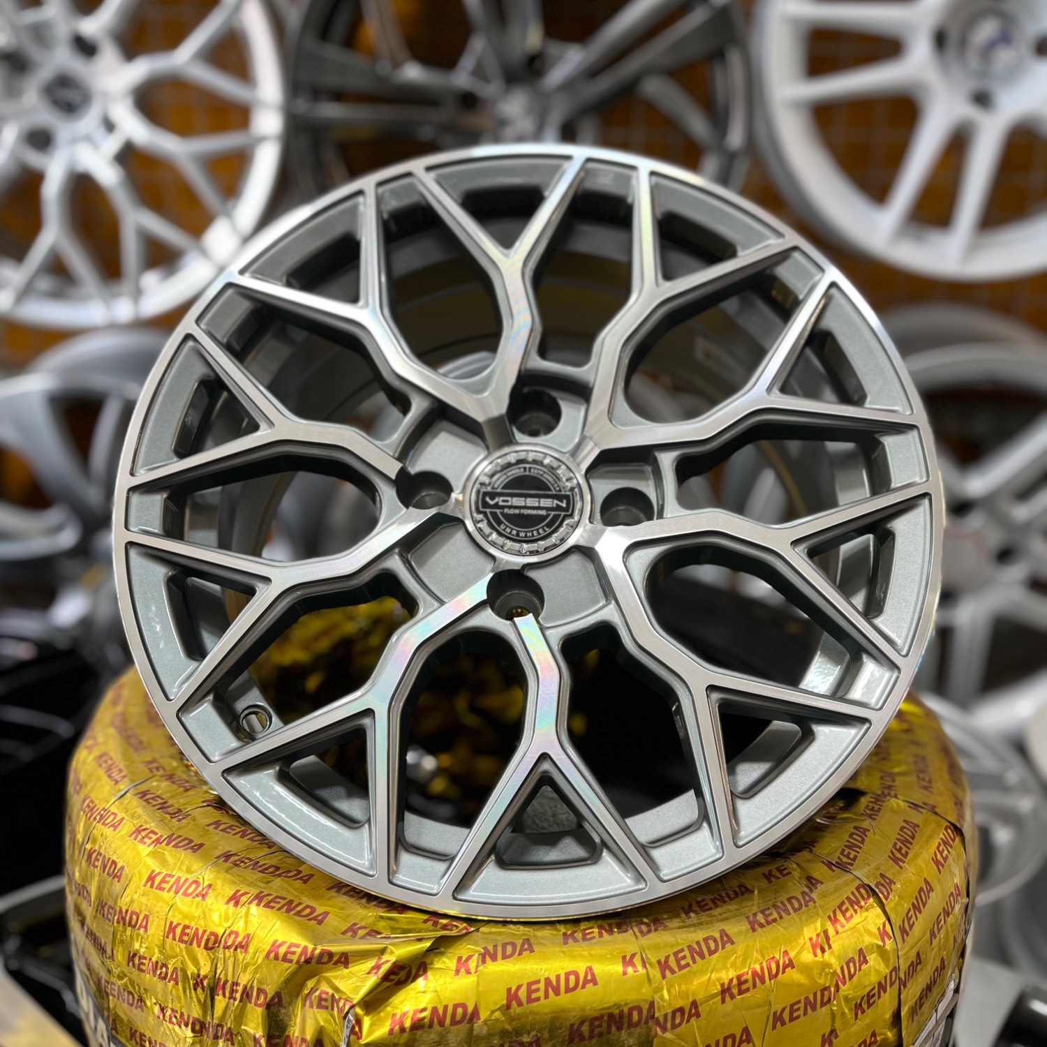 رینگ Vossen ووسن HF2 سایز 15 جا پیچ ۱۰۸ تراش دودی