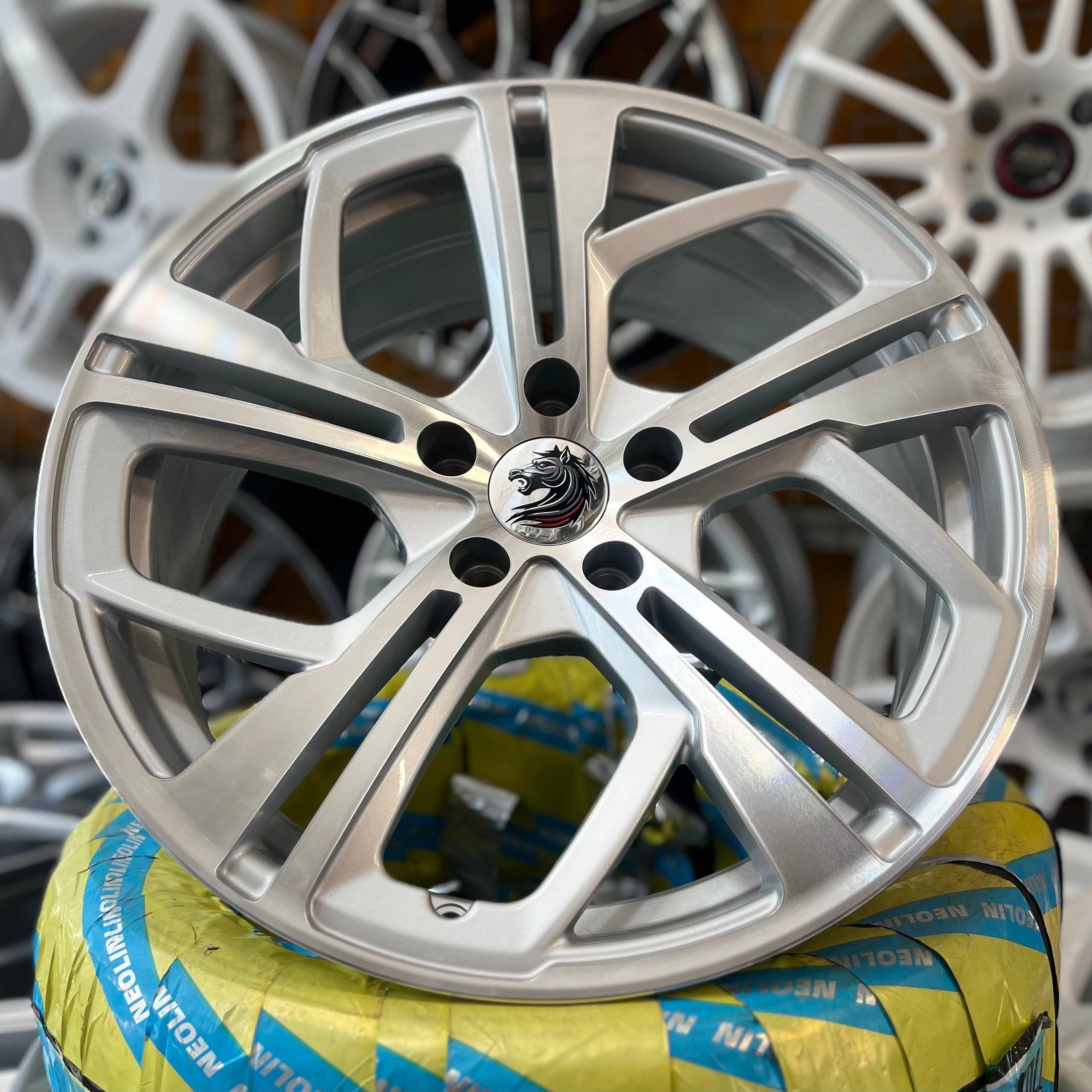رینگ CARBON کربن 5 پیچ سایز 17 تراش نقرهای